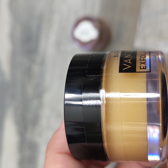 BBW Exfoliating Lip Scrub - Picture 7 of 7